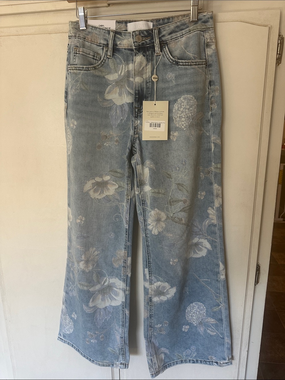 VERVET High Rise Vintage Flair Jeans with Floral designs NWT - Picture 6 of 13